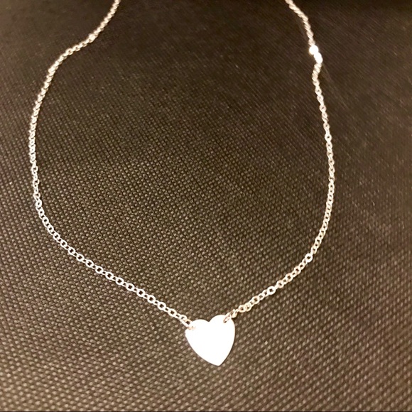 NWT Stunning Silver Simple Heart Necklace - Picture 6 of 7